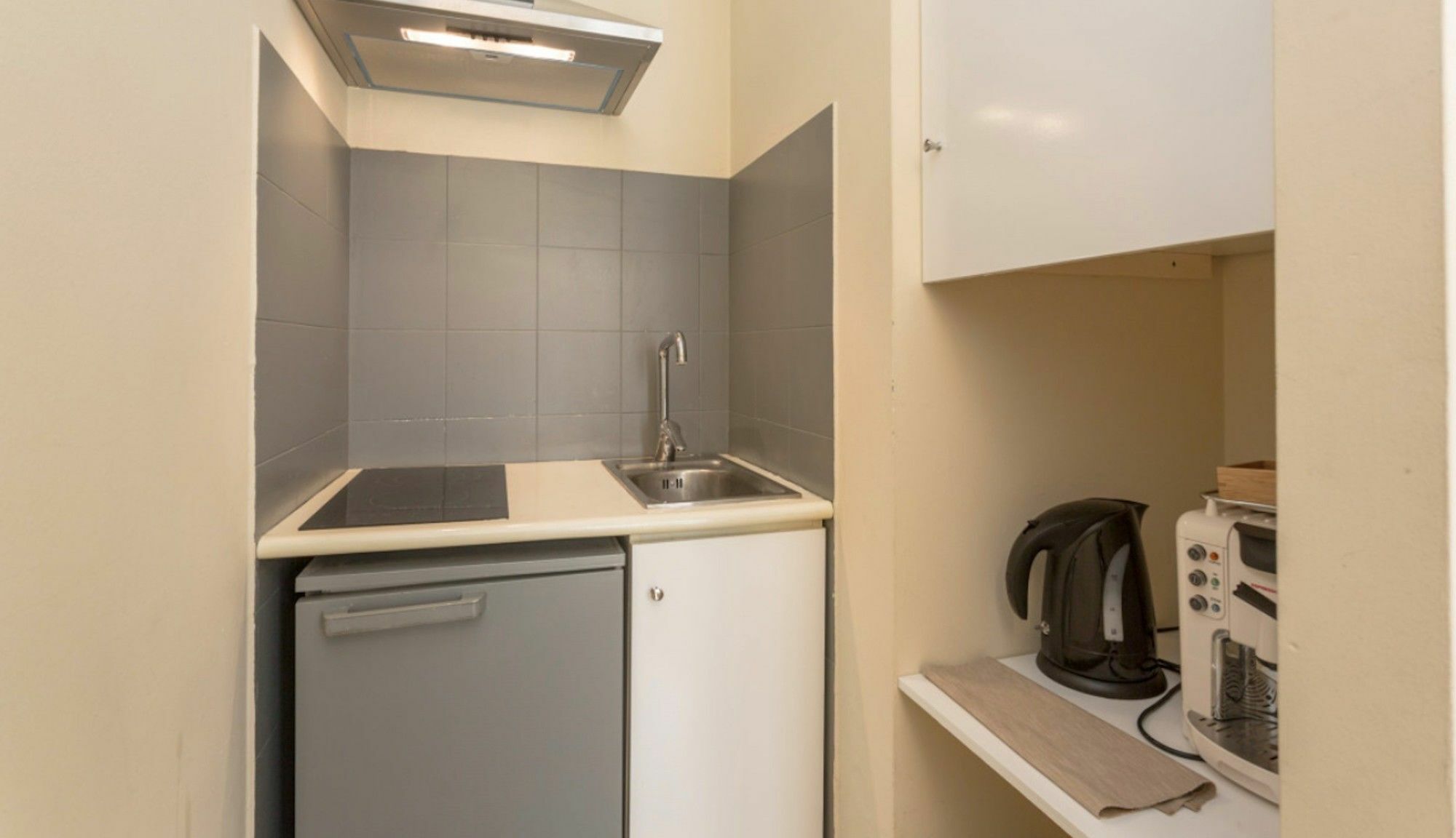 Short Rent Apartments Милан Экстерьер фото