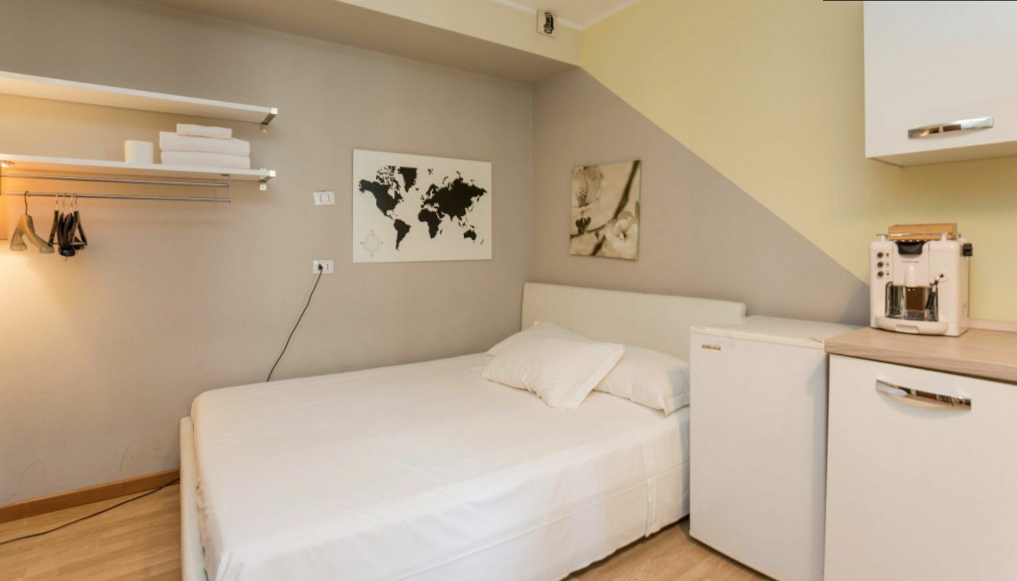 Short Rent Apartments Милан Экстерьер фото