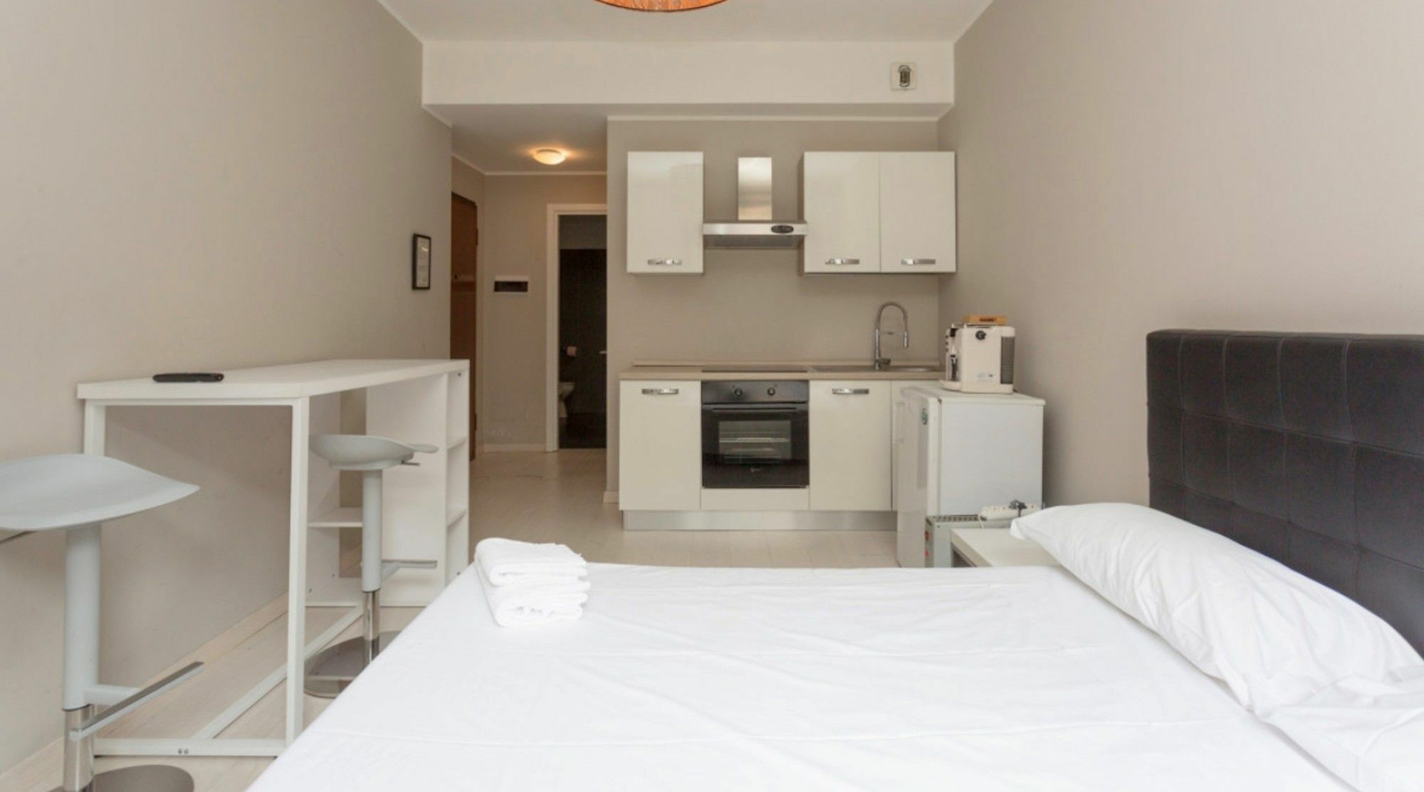 Short Rent Apartments Милан Экстерьер фото